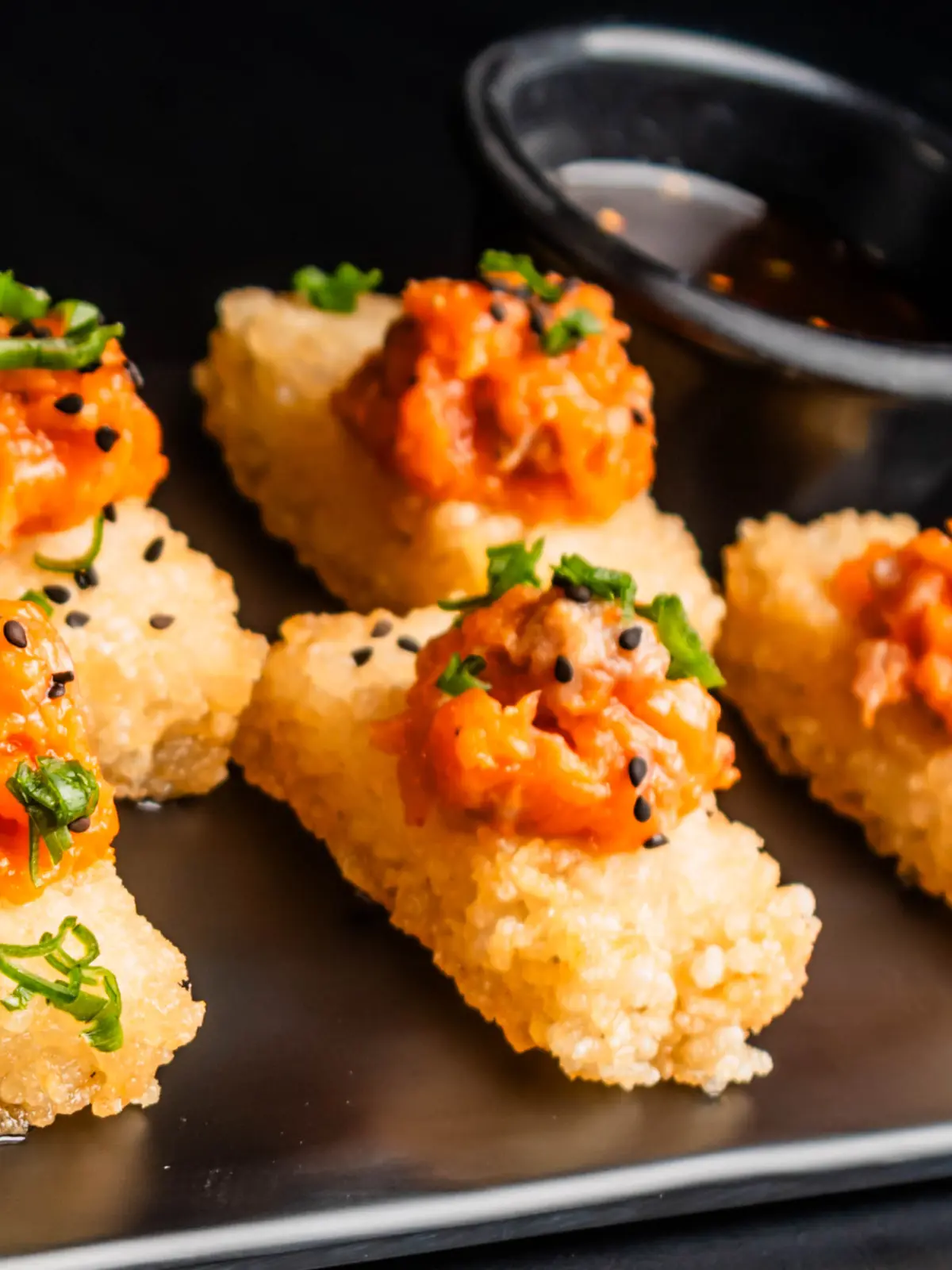 CRISPY RICE DE SALMON